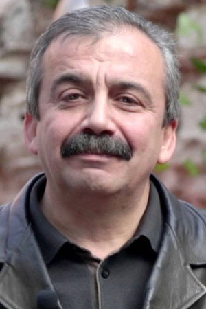 Sirri Süreyya Önder